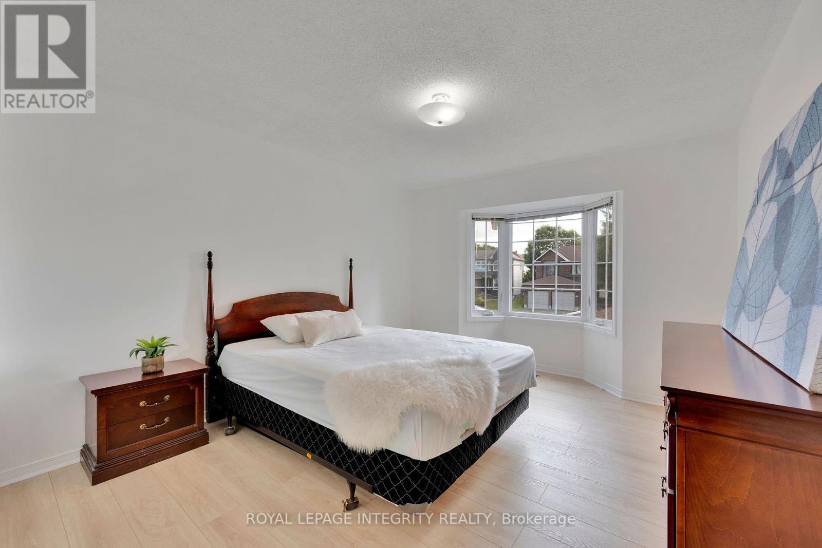 Photo 26 of 223 Mcgibbon Drive, Ottawa ON