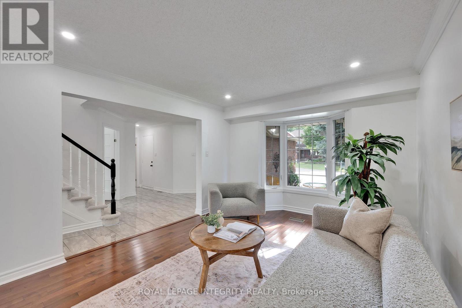 Photo 32 of 223 Mcgibbon Drive, Ottawa ON