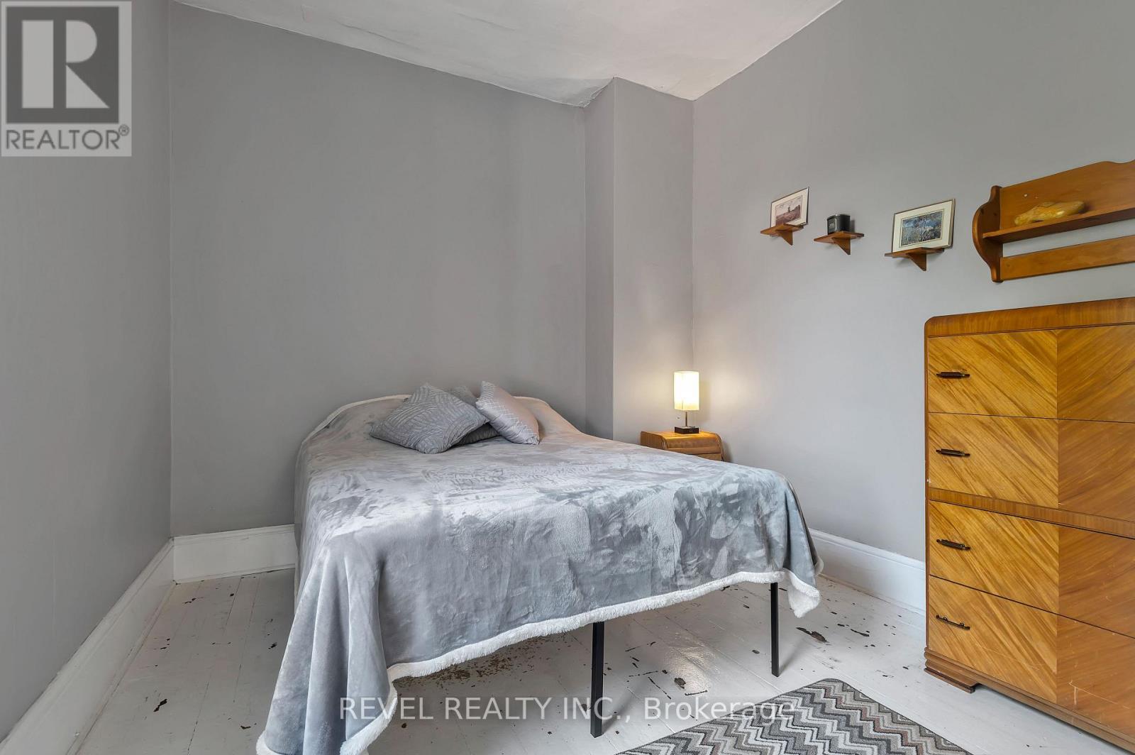 Photo 4 of 351 Hedge Road, Georgina ON