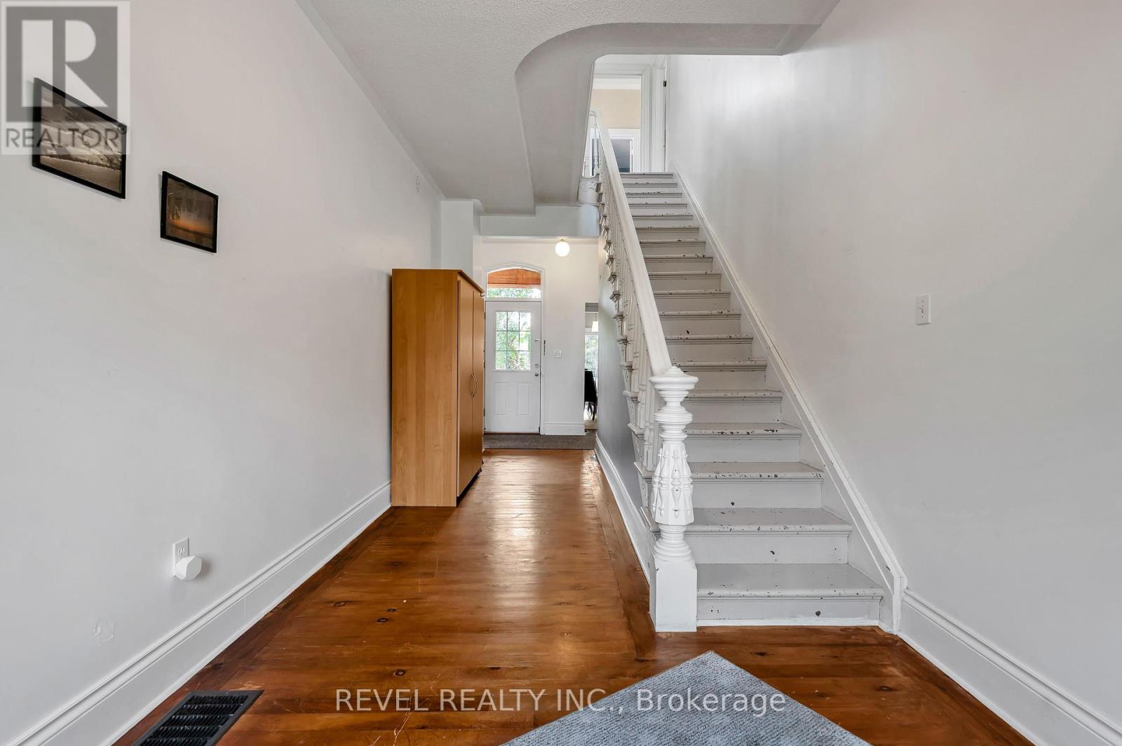 Photo 12 of 351 Hedge Road, Georgina ON