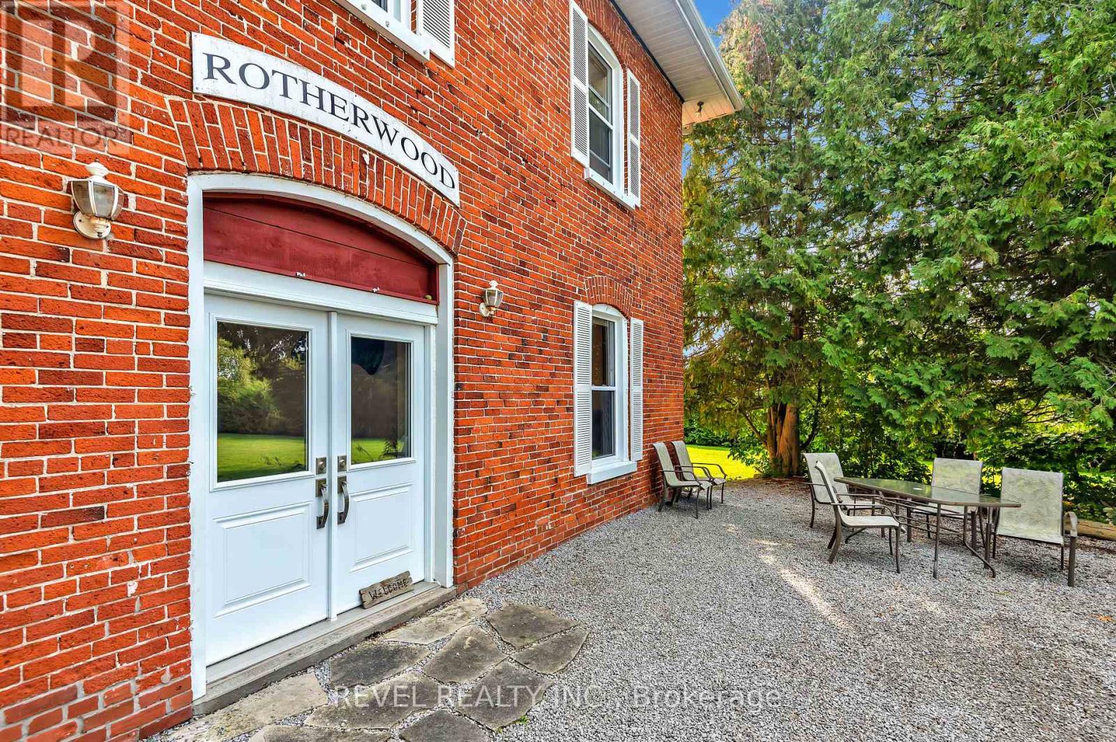 Photo 32 of 351 Hedge Road, Georgina ON