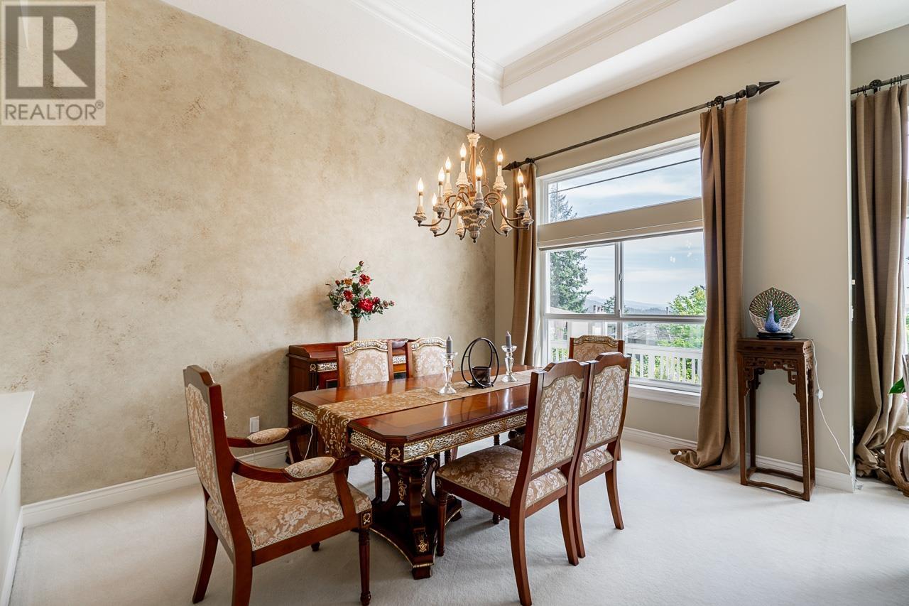 Photo 6 of 4918 Edendale Lane, West Vancouver BC