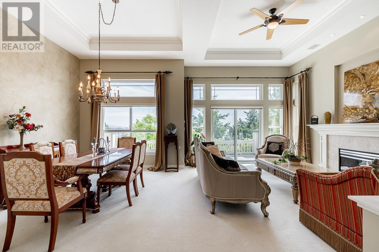 Photo 3 of 4918 Edendale Lane, West Vancouver BC