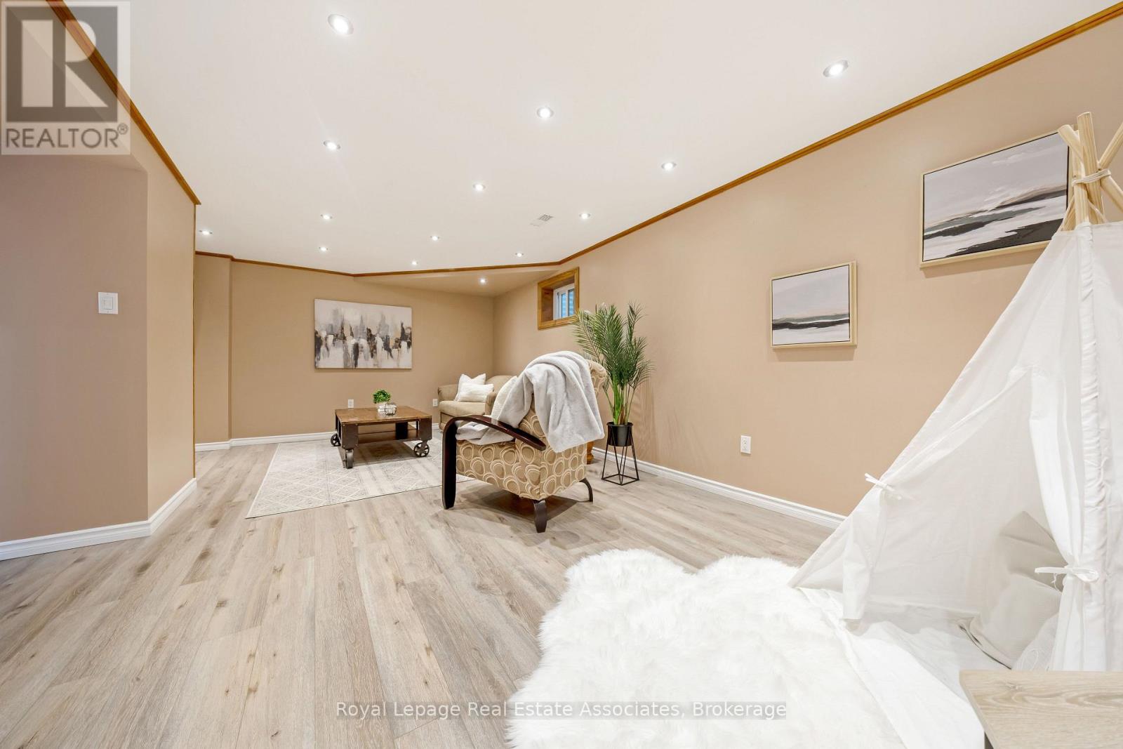 Photo 29 of 3104 Autumn Hill Crescent, Burlington ON