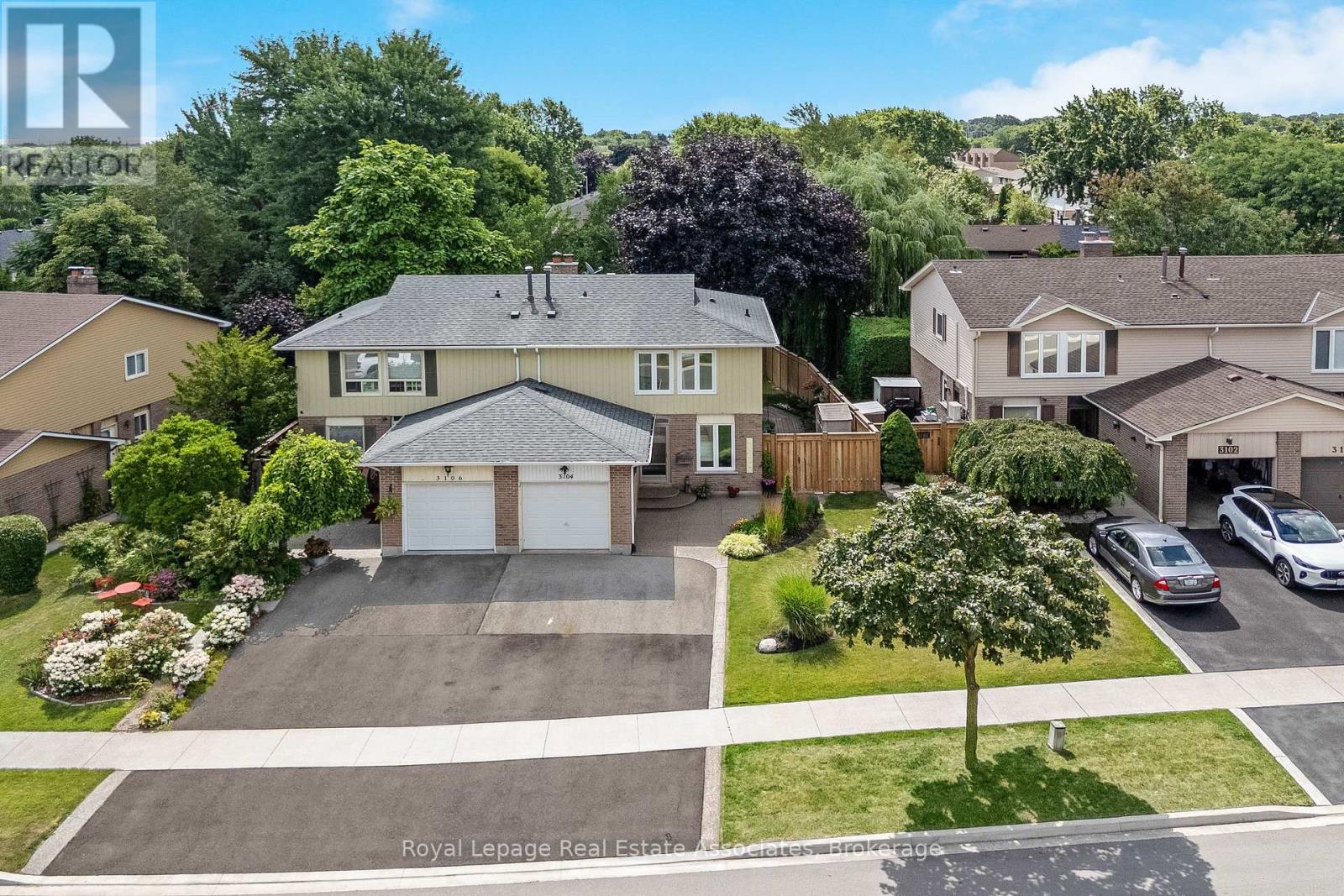 Photo 42 of 3104 Autumn Hill Crescent, Burlington ON