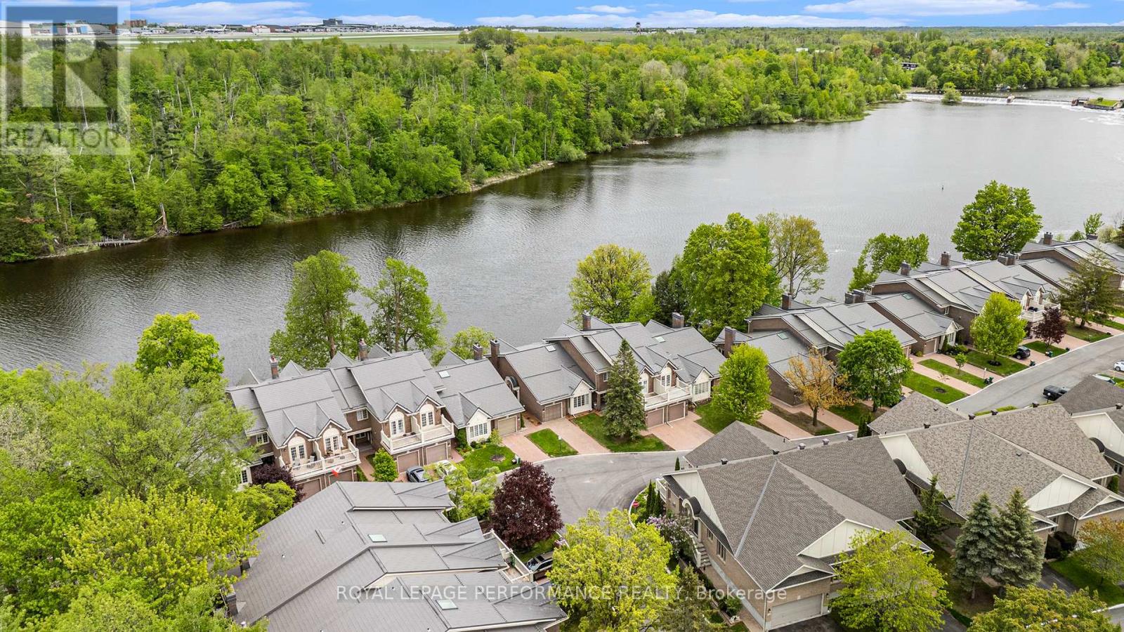 Photo 25 of 81 Waterford Drive, Ottawa ON