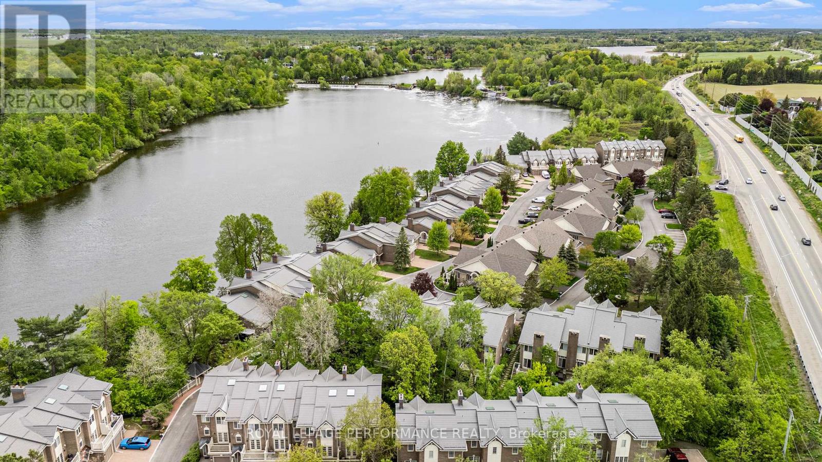 Photo 23 of 81 Waterford Drive, Ottawa ON