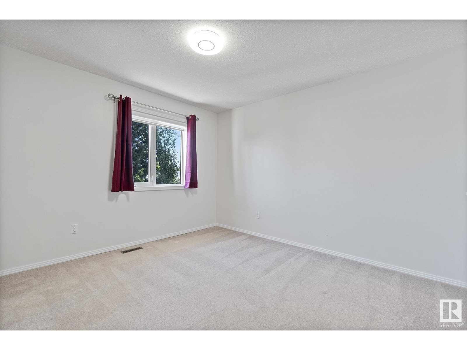 Photo 29 of 3676 30 St Nw, Edmonton AB
