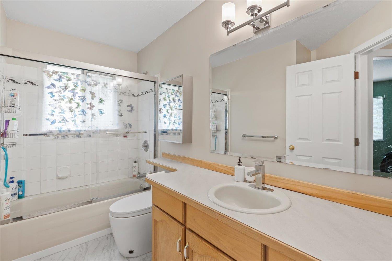 8036 CEDAR STREET, Mission