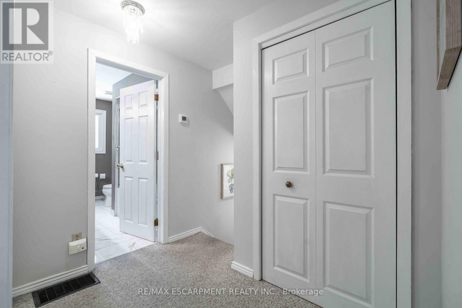 Photo 16 of 179 Buckingham Drive, Hamilton ON