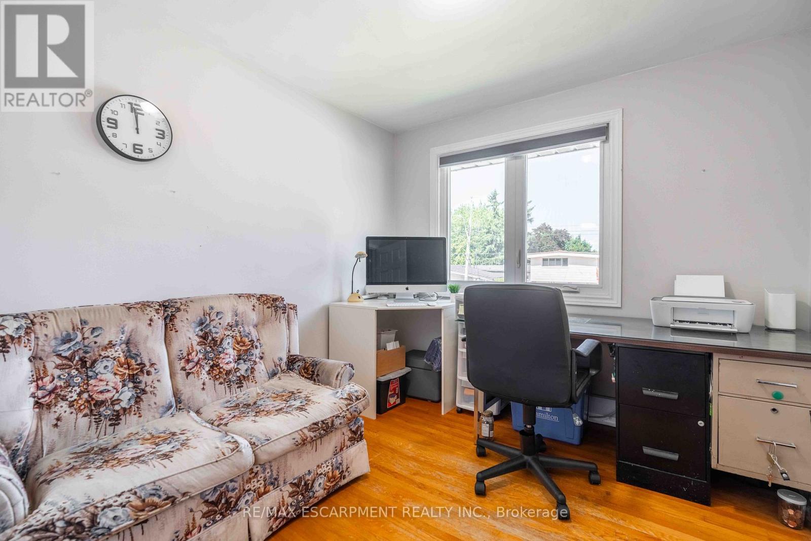 Photo 3 of 179 Buckingham Drive, Hamilton ON