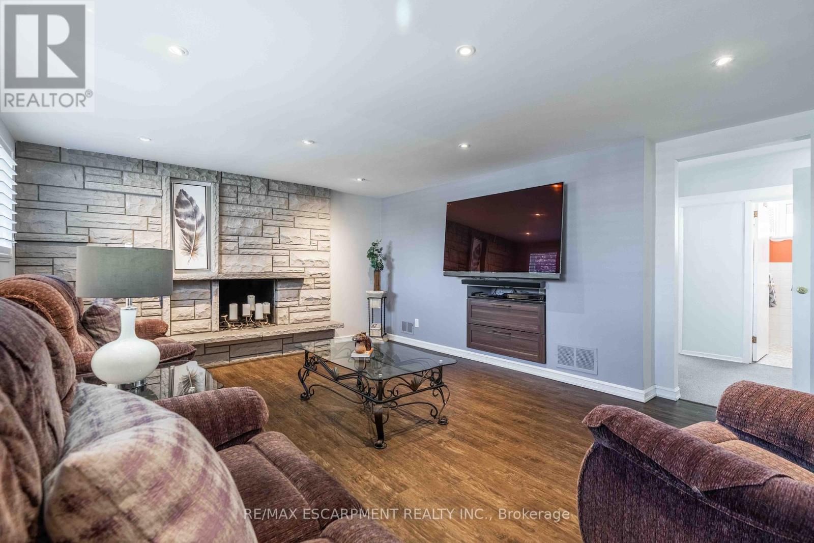 Photo 1 of 179 Buckingham Drive, Hamilton ON