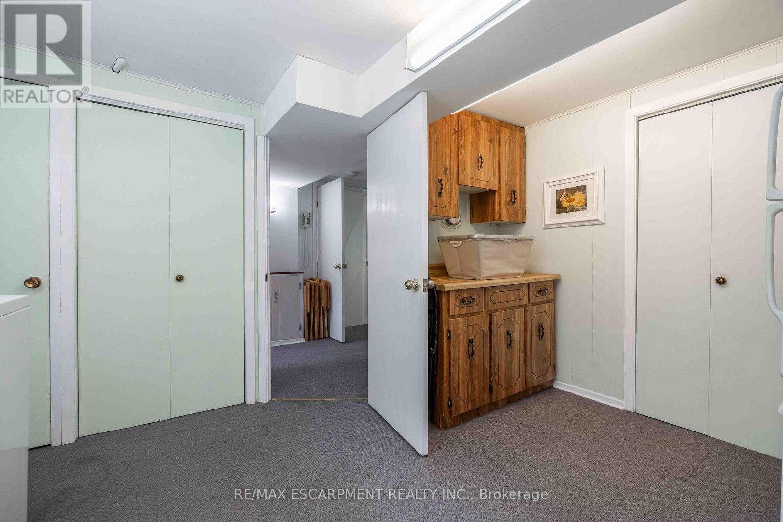 Photo 2 of 179 Buckingham Drive, Hamilton ON