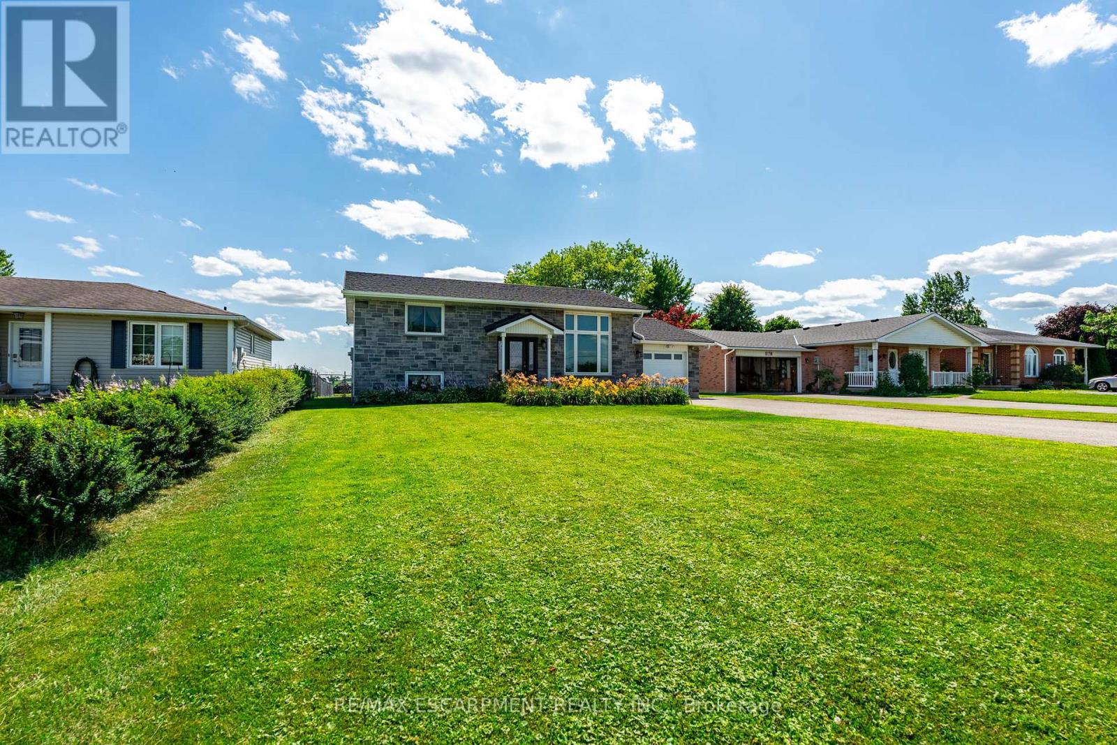 Photo 24 of 180 King Street E, Haldimand ON
