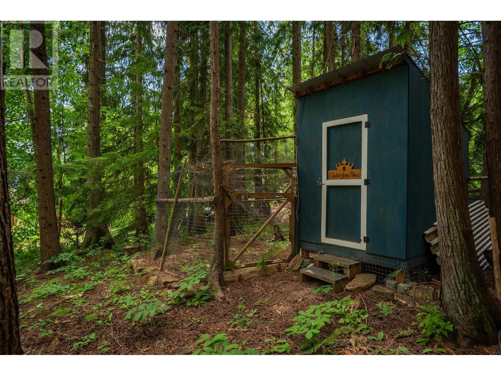 1116 C Avenue, Kaslo