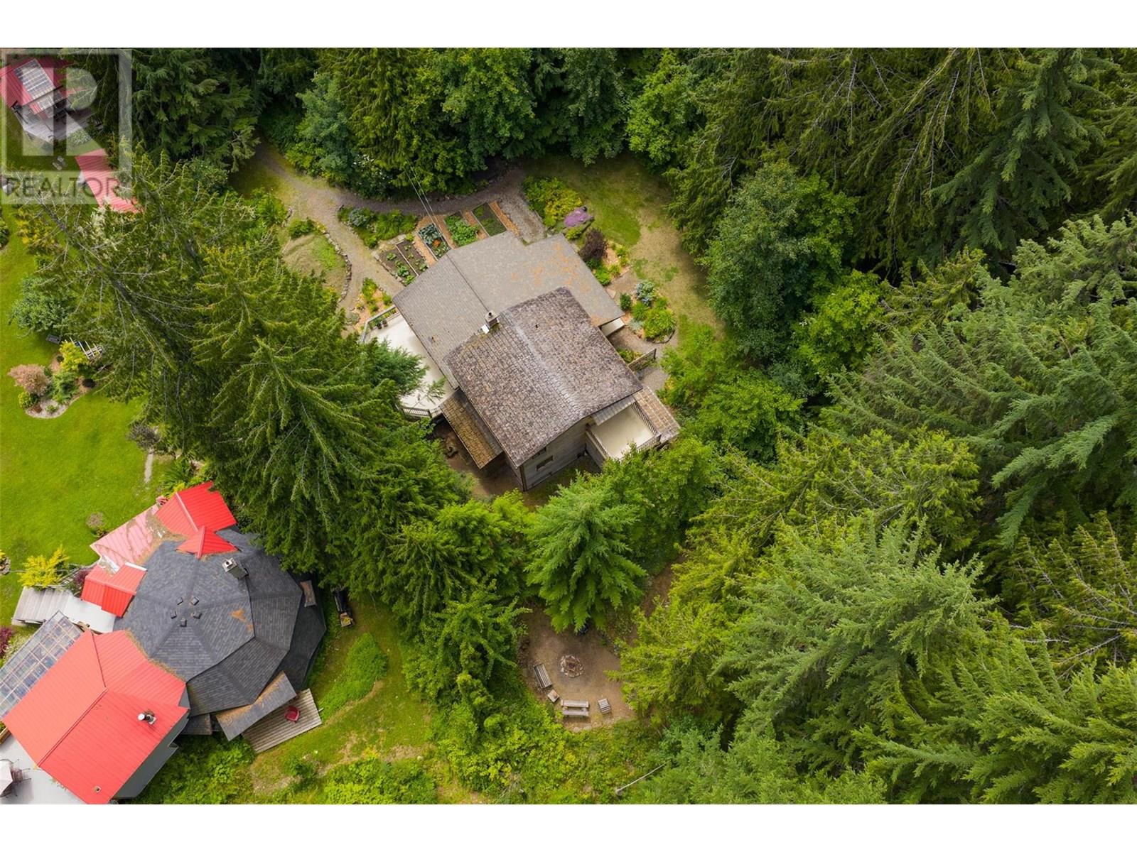 1116 C Avenue, Kaslo