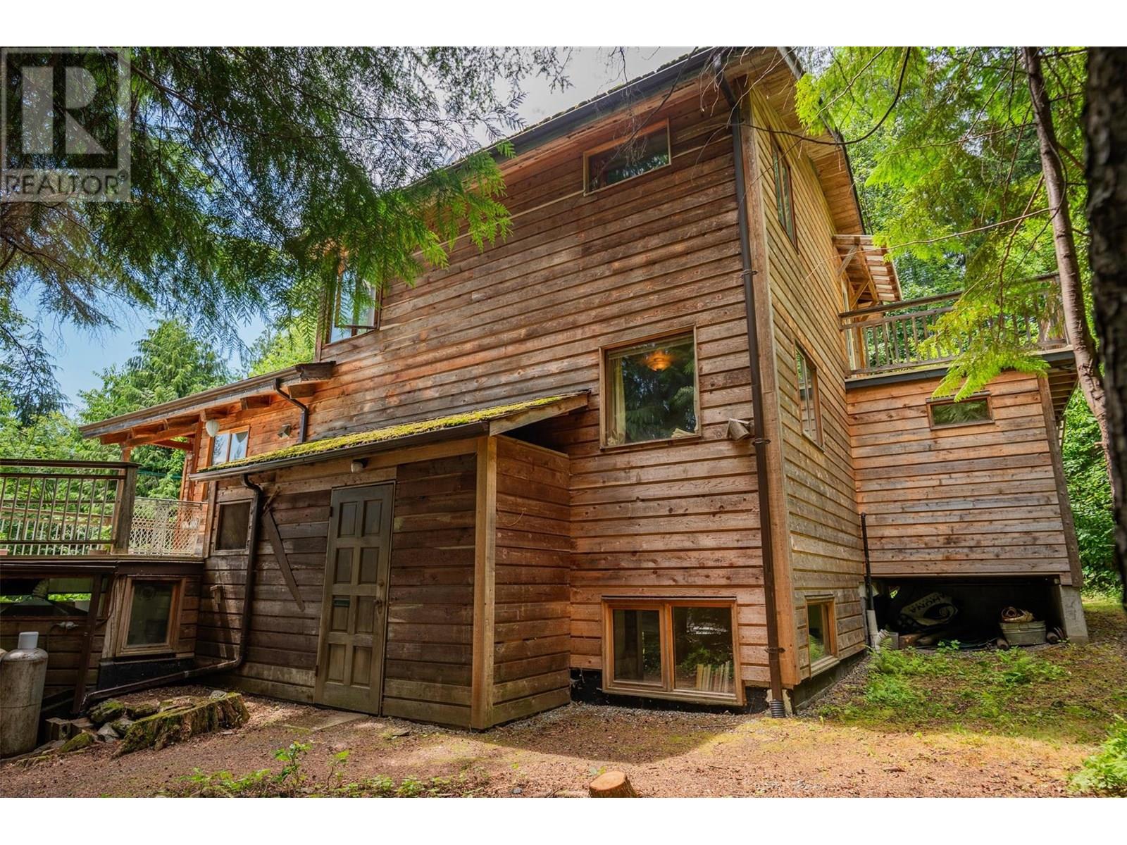 1116 C Avenue, Kaslo