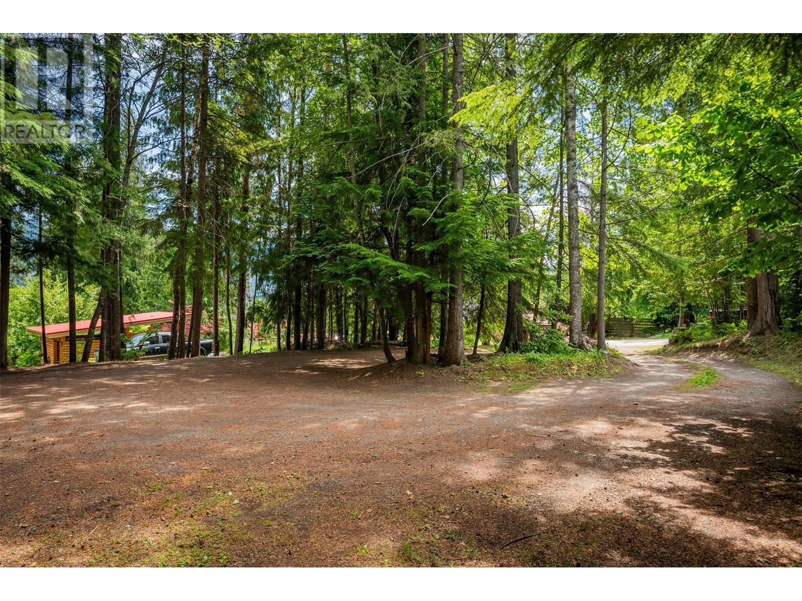 1116 C Avenue, Kaslo