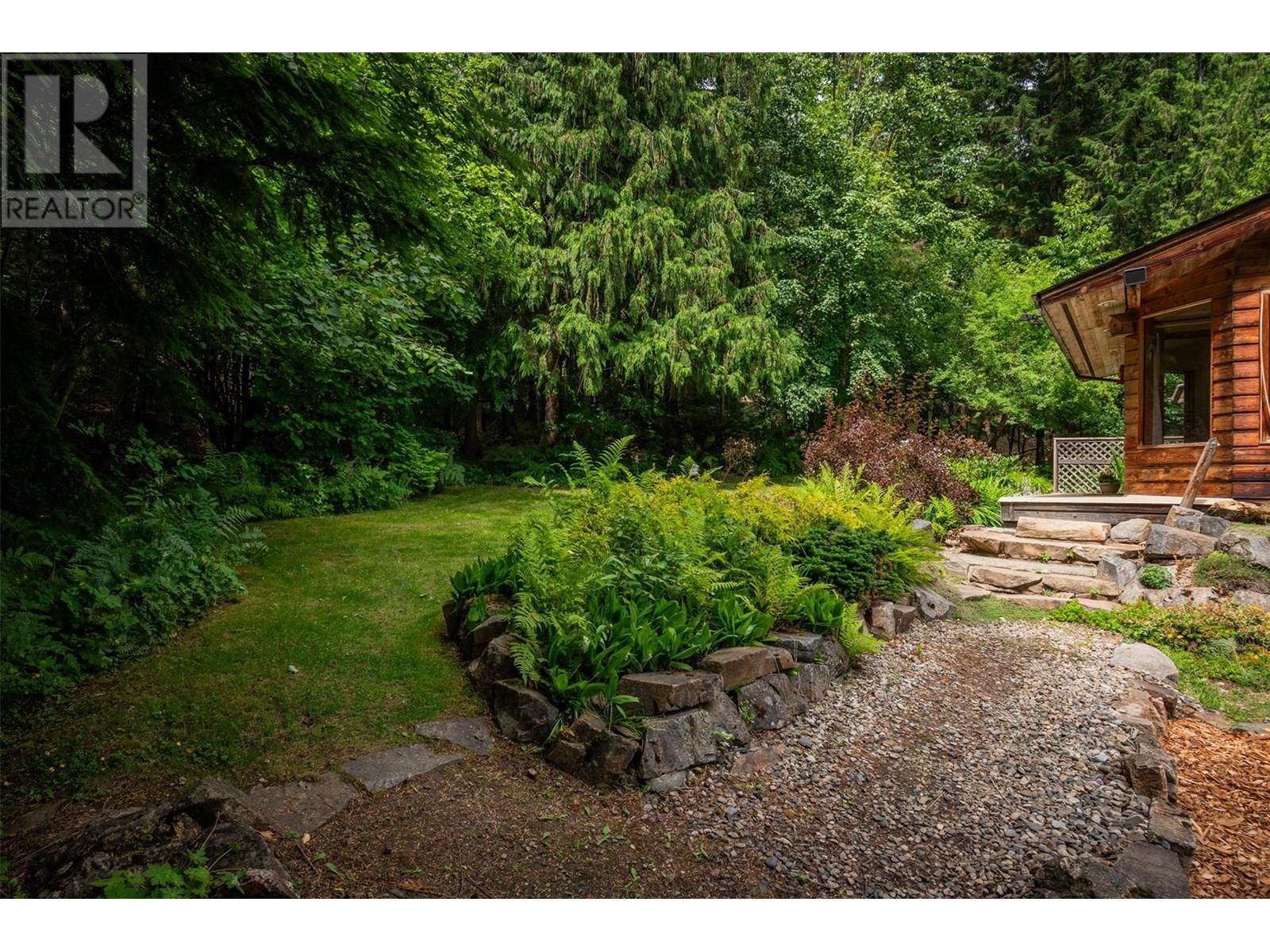 1116 C Avenue, Kaslo