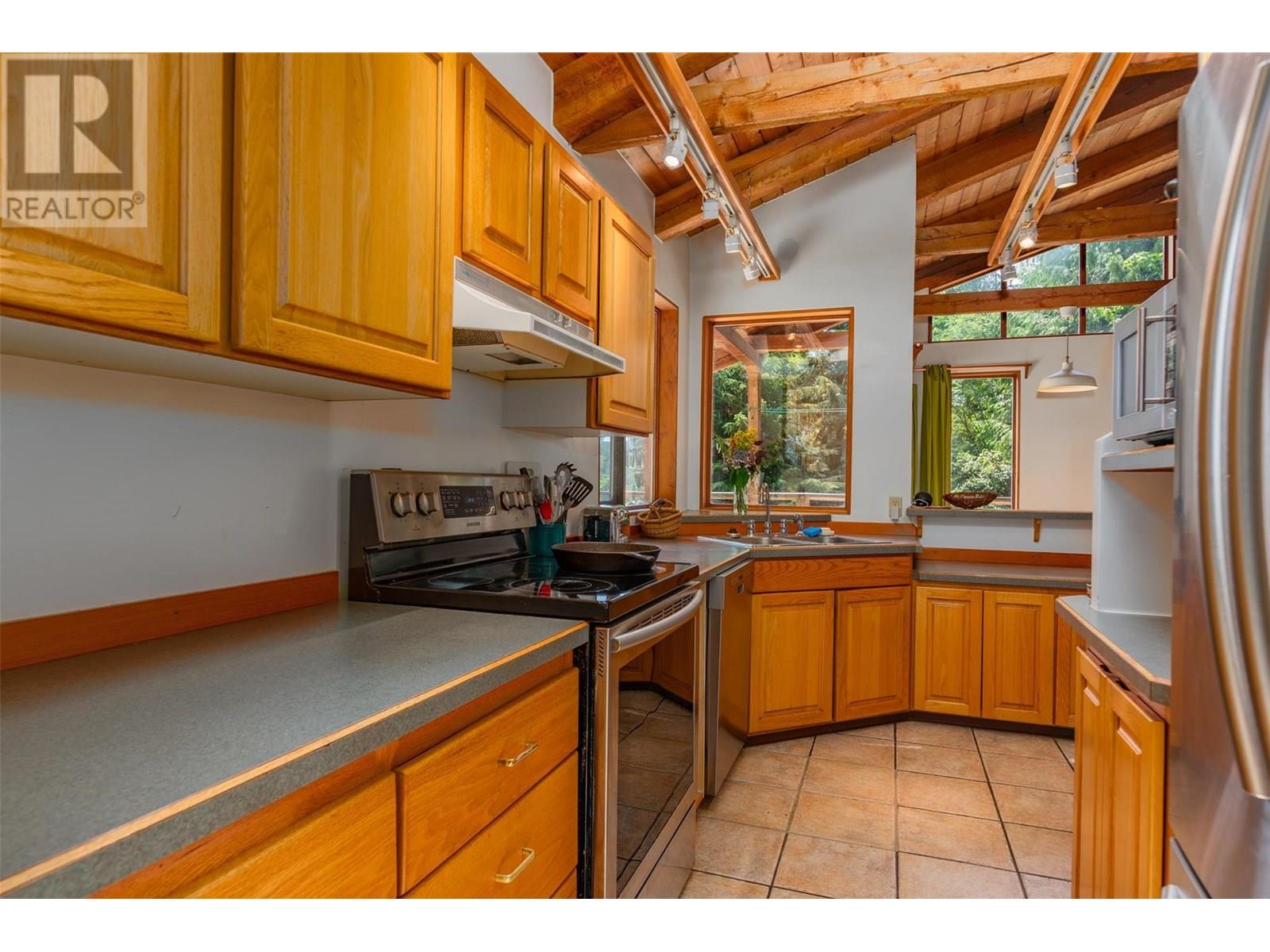 1116 C Avenue, Kaslo