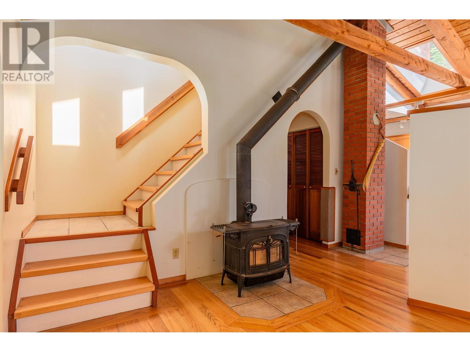 1116 C Avenue, Kaslo