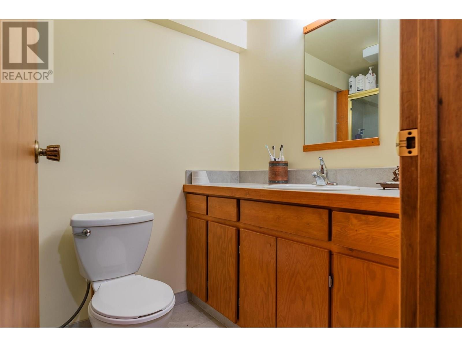 1116 C Avenue, Kaslo