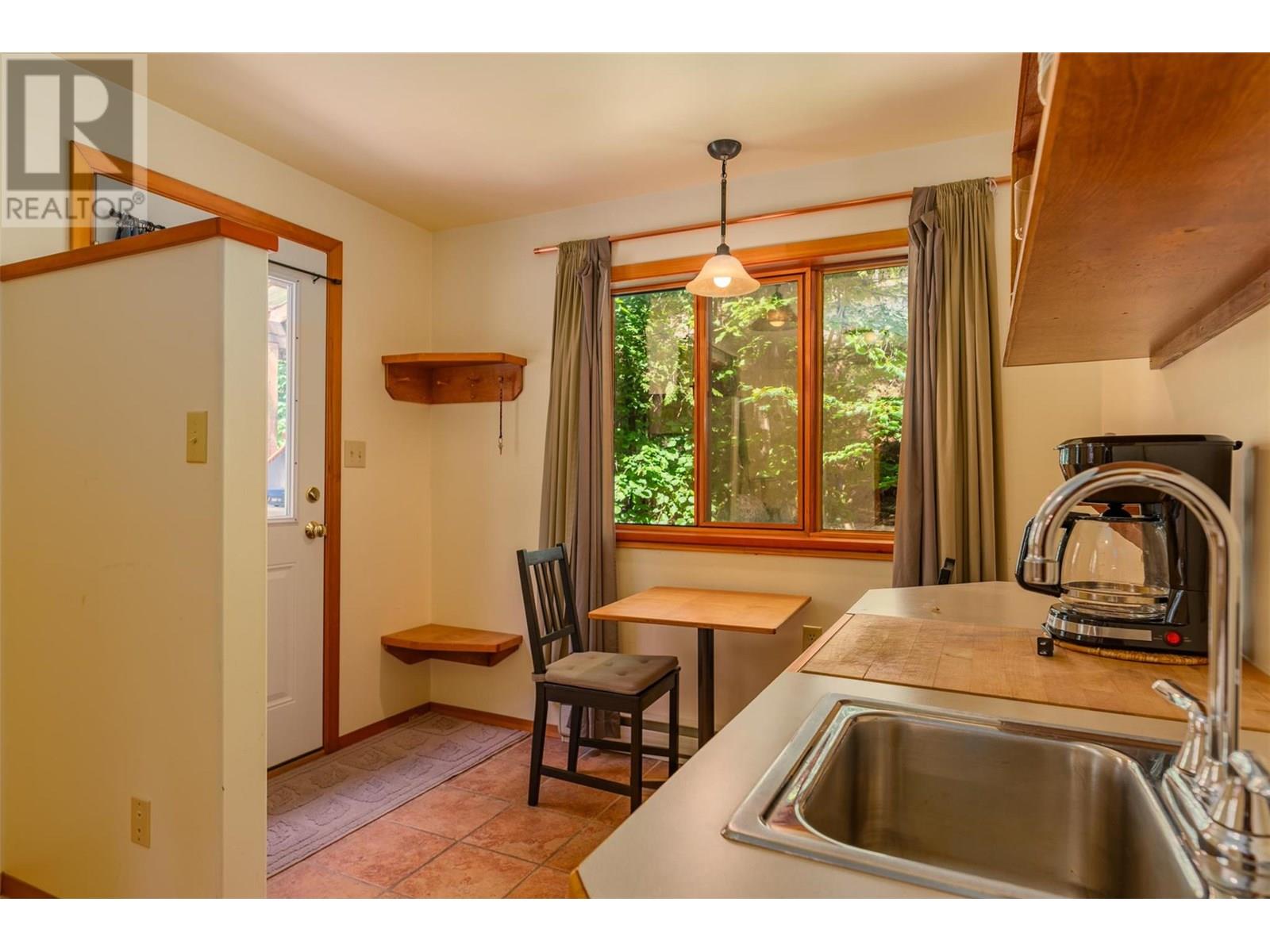 1116 C Avenue, Kaslo