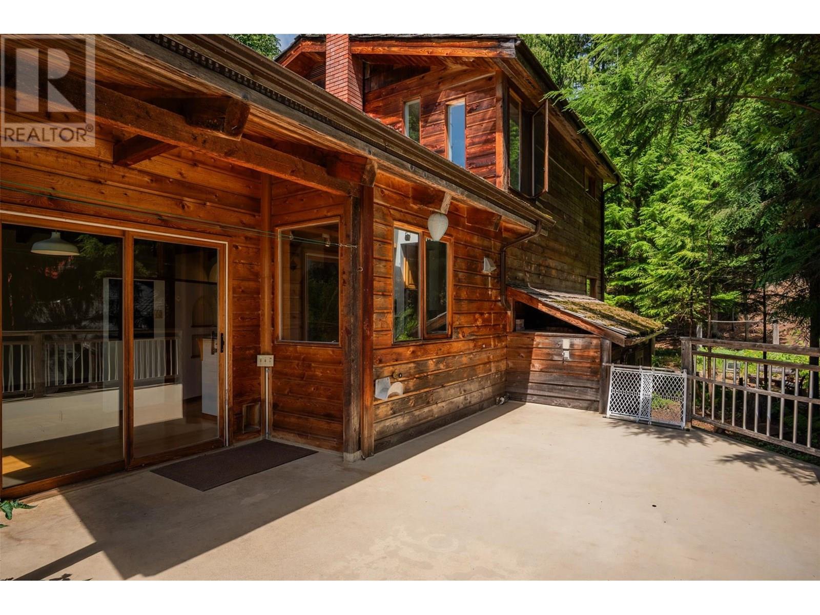 1116 C Avenue, Kaslo