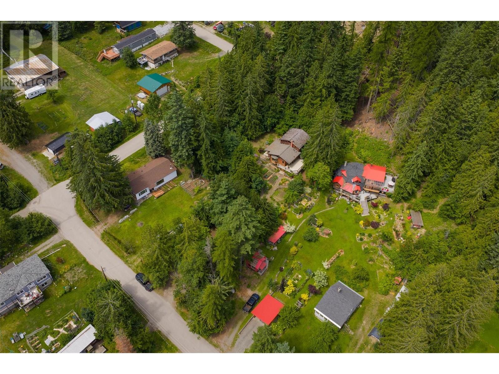 1116 C Avenue, Kaslo
