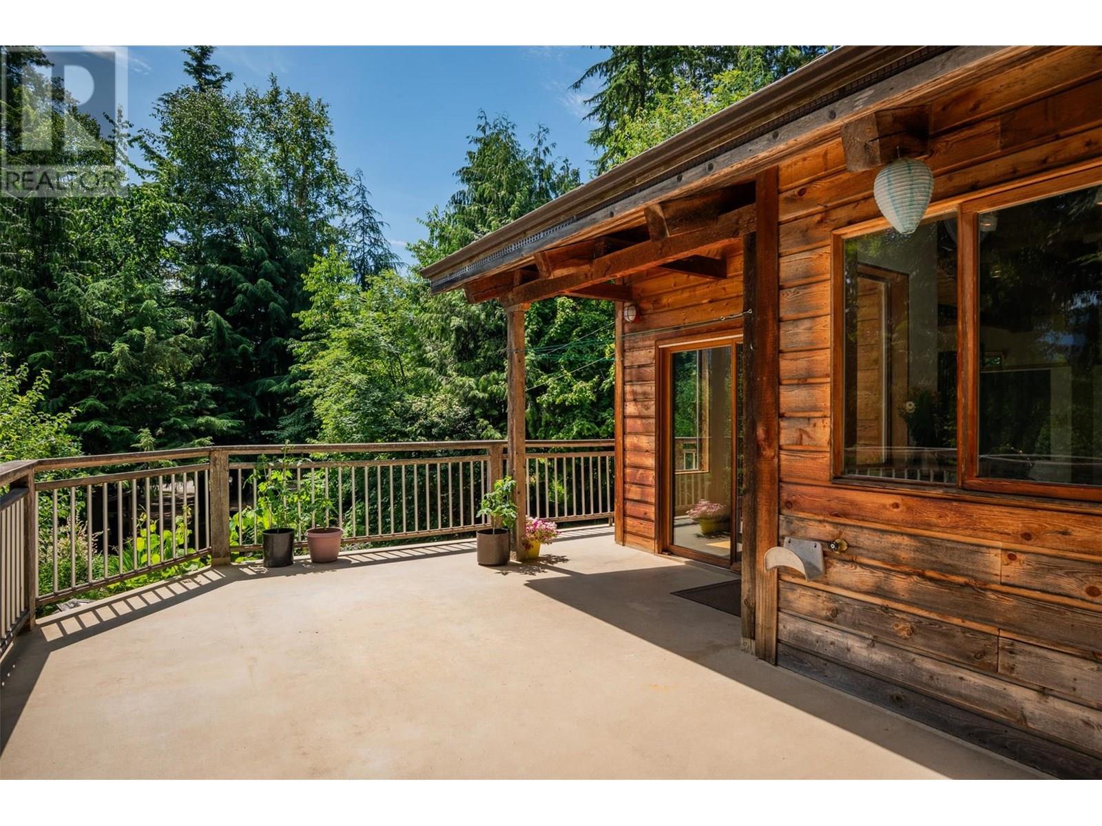 1116 C Avenue, Kaslo