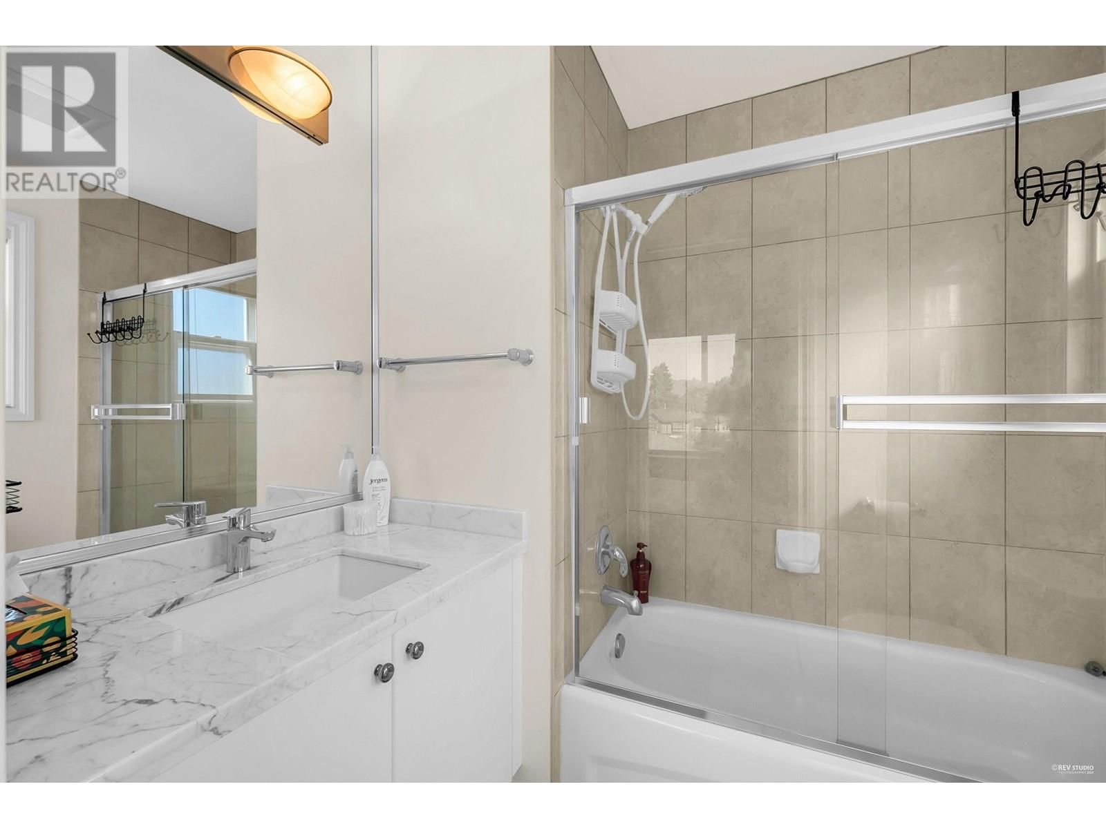 Photo 30 of 4288 Gilpin Crescent, Burnaby BC