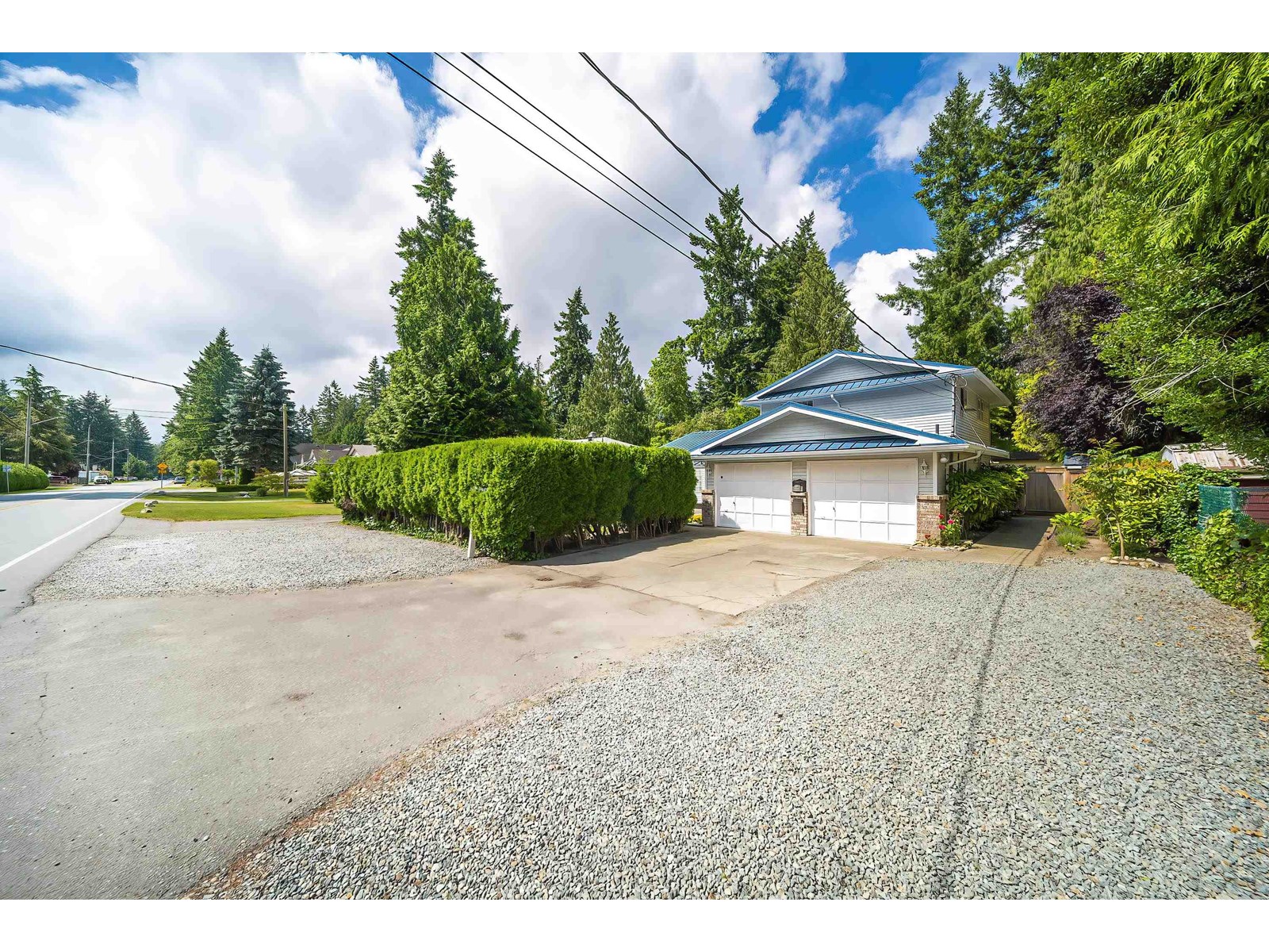 Photo 2 of 3837 202 Street, Langley BC