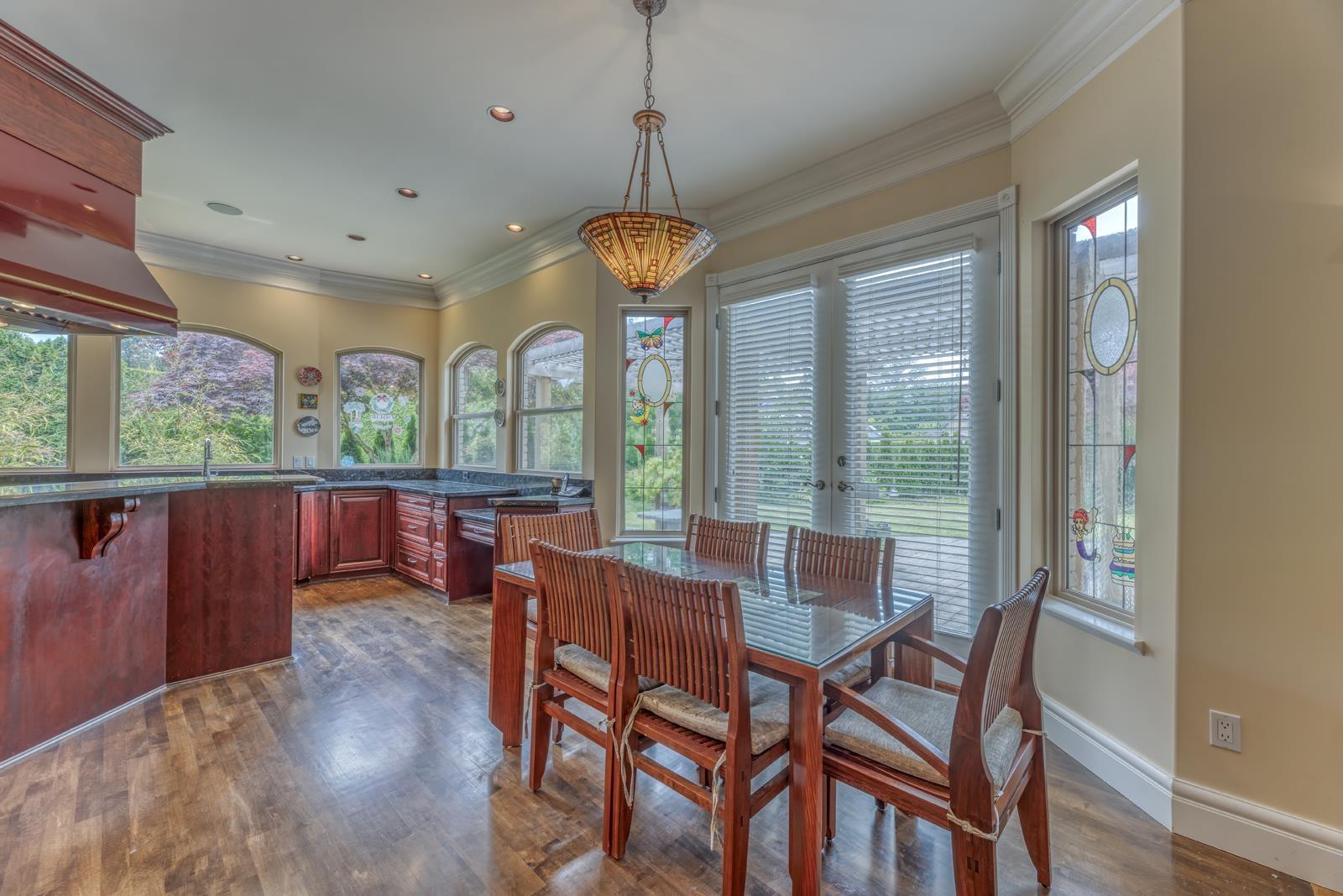 Photo 7 of 2313 Chantrell Park Drive, Surrey BC