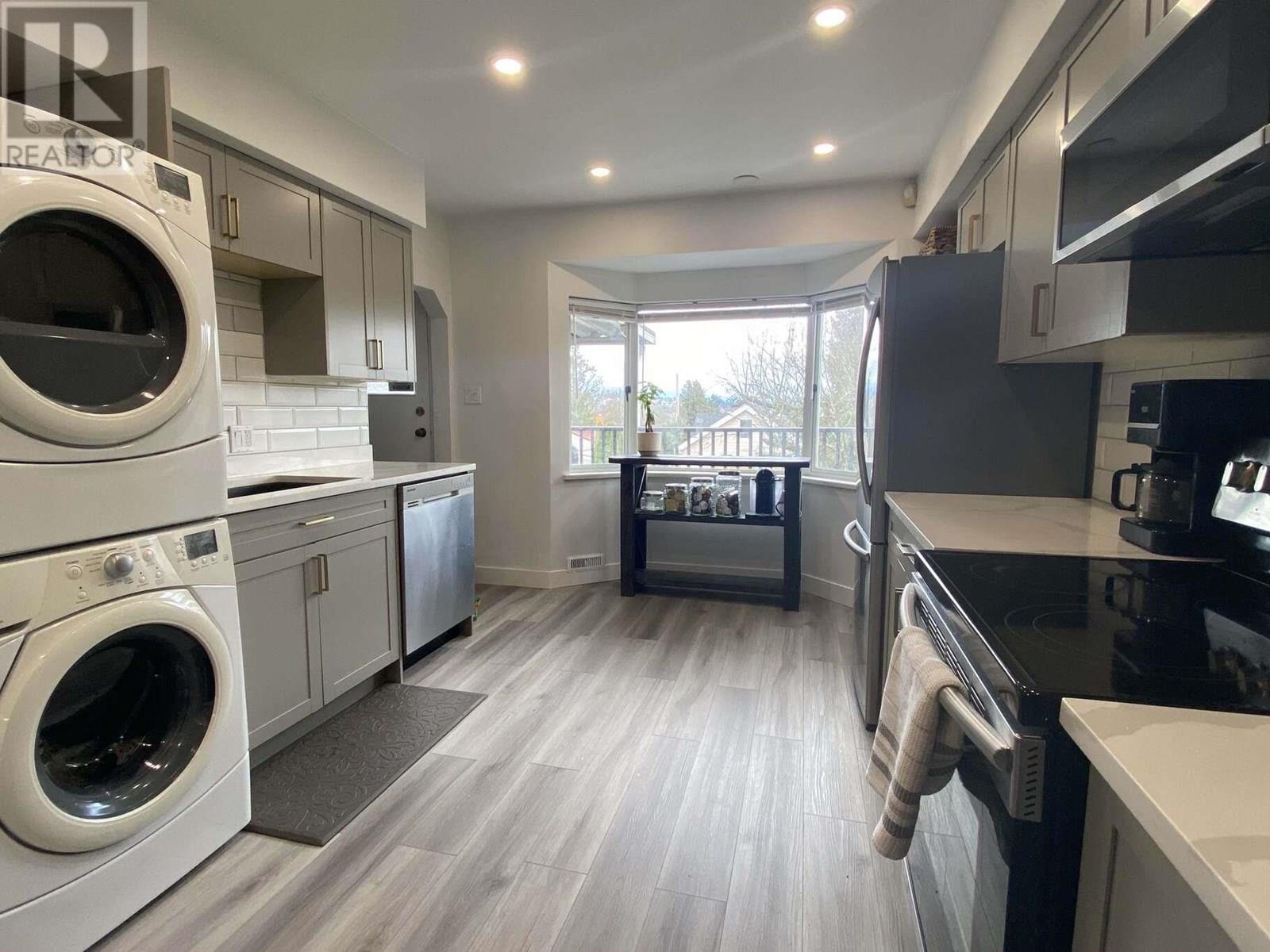 Photo 6 of 418 Fader Street, New Westminster BC