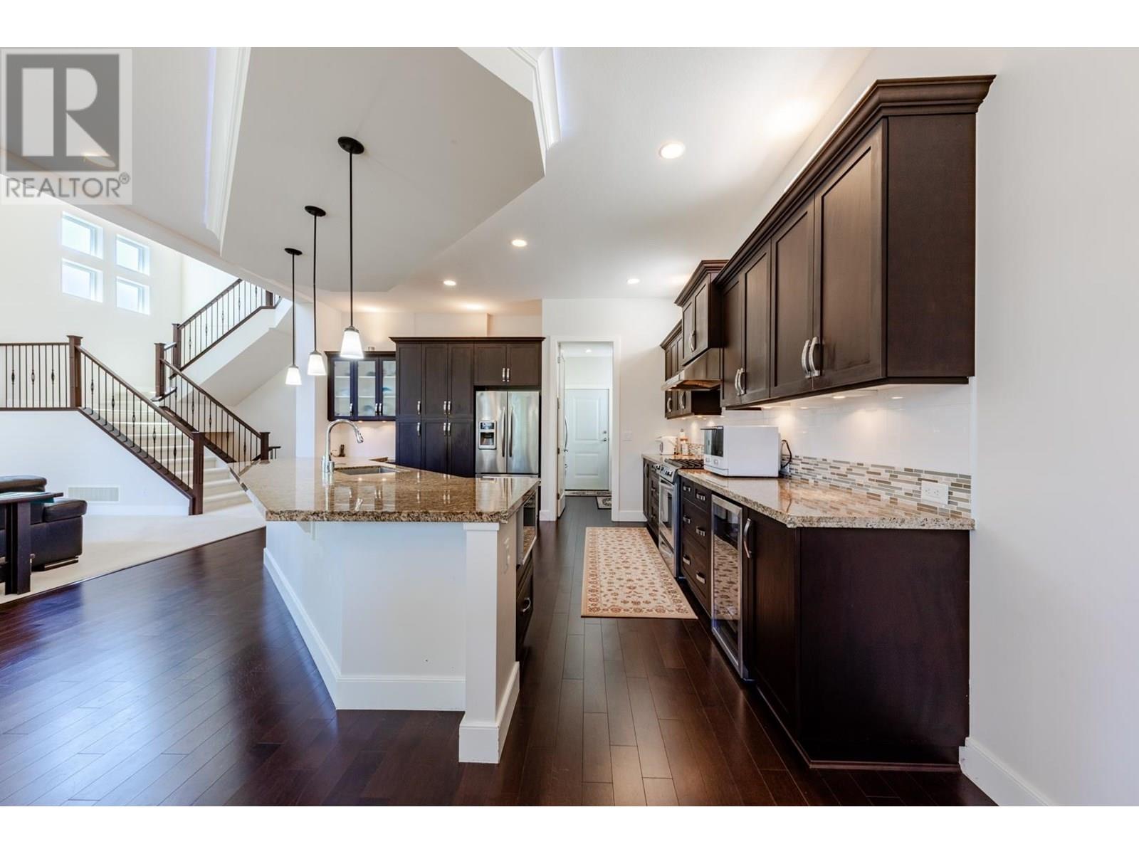 1351 KINGSTON STREET, Coquitlam