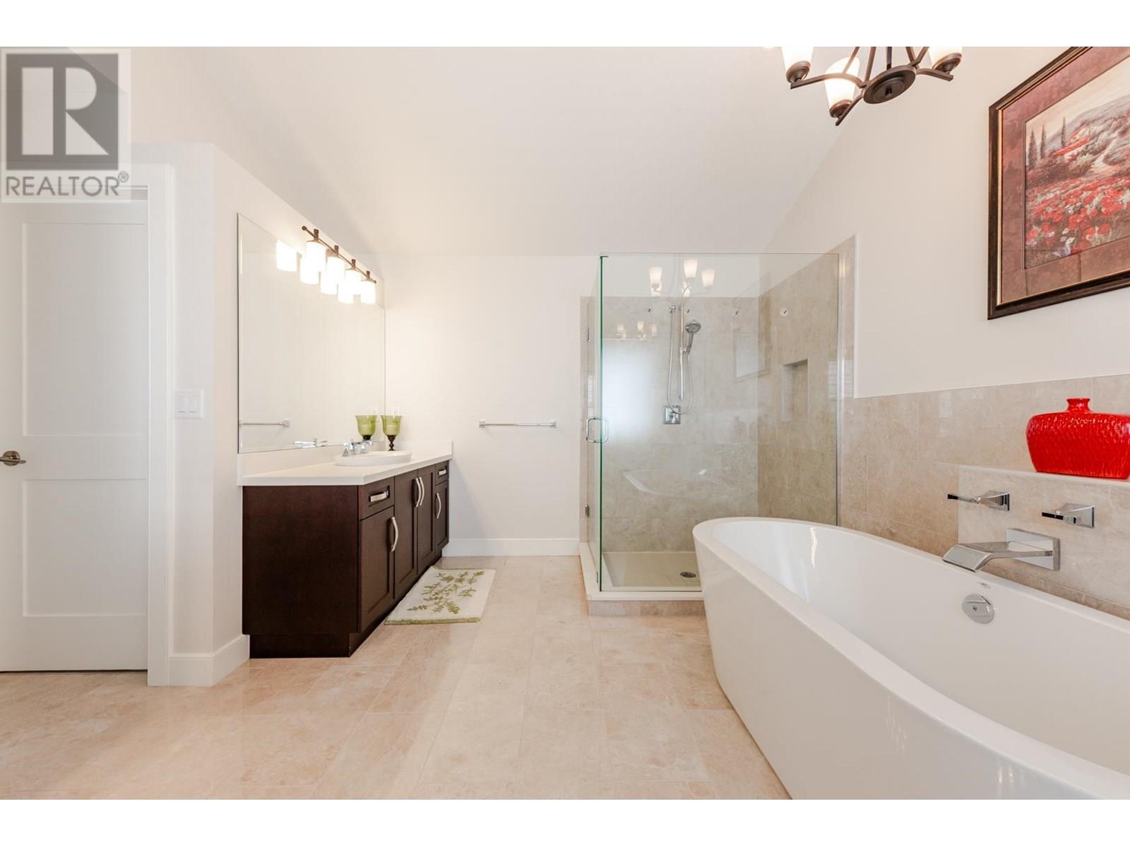 1351 KINGSTON STREET, Coquitlam