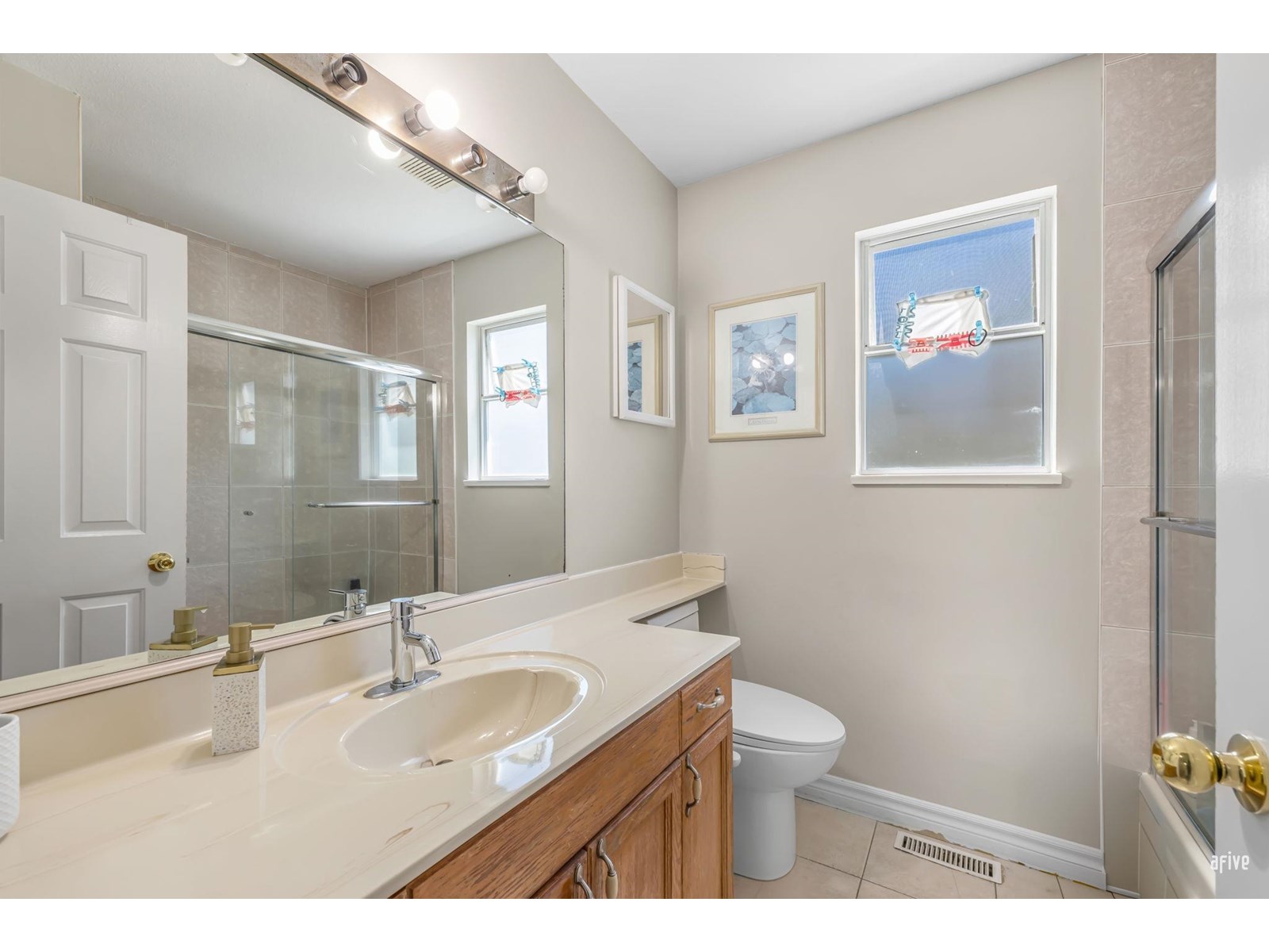 Photo 23 of 14373 66 Avenue, Surrey BC