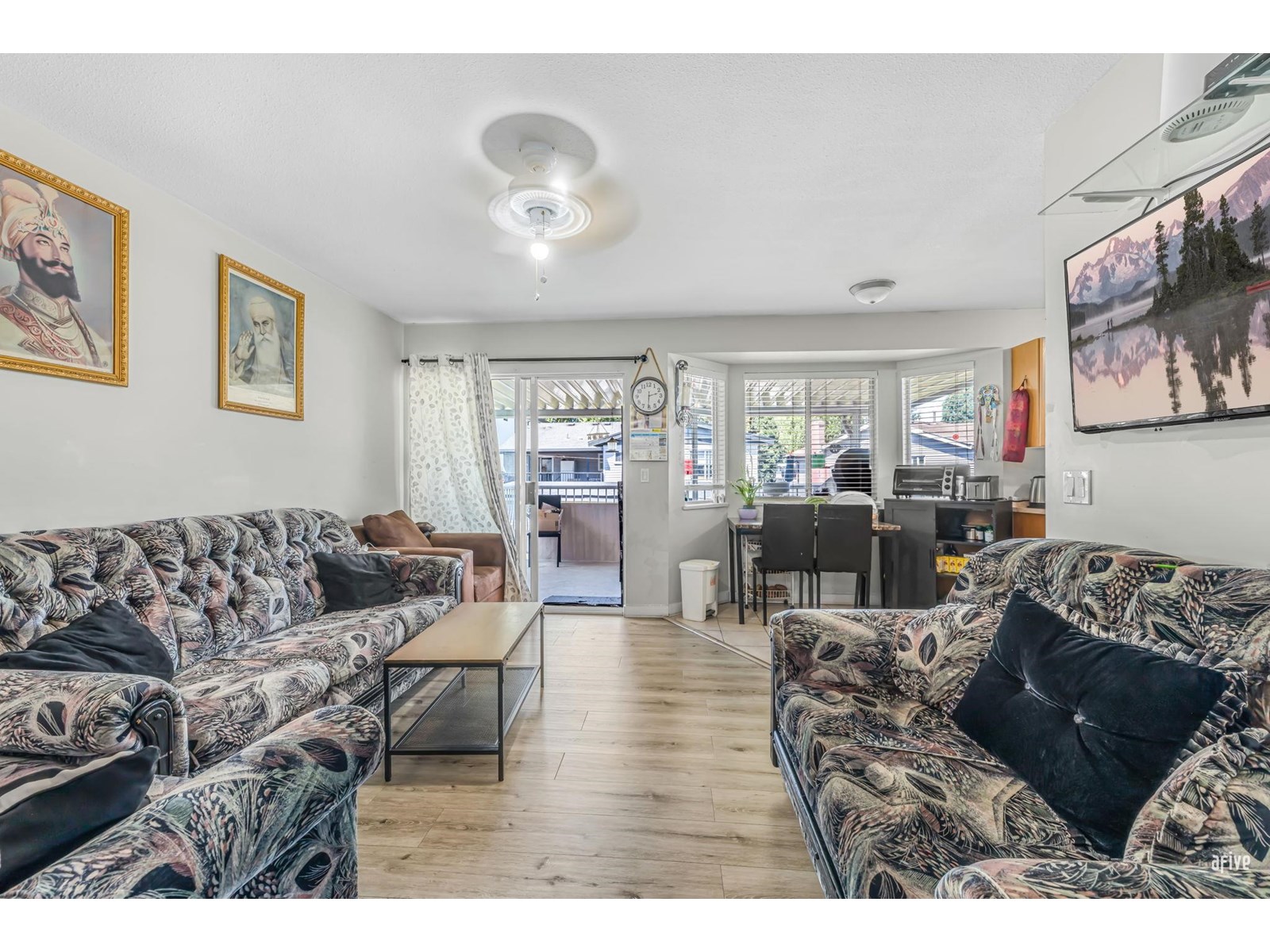 Photo 6 of 14373 66 Avenue, Surrey BC