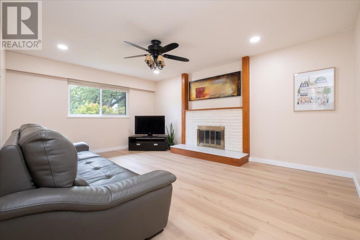 Photo 19 of 7101 Curtis Street, Burnaby BC
