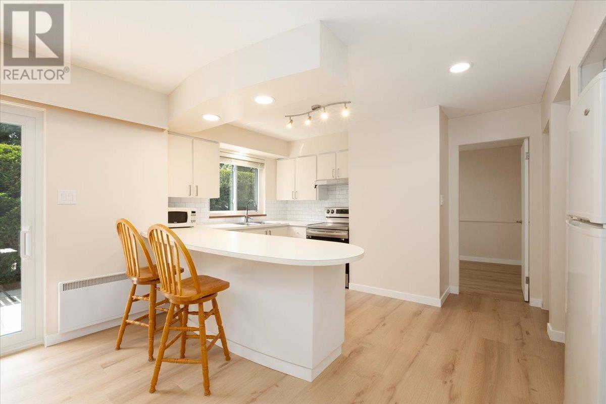 Photo 21 of 7101 Curtis Street, Burnaby BC