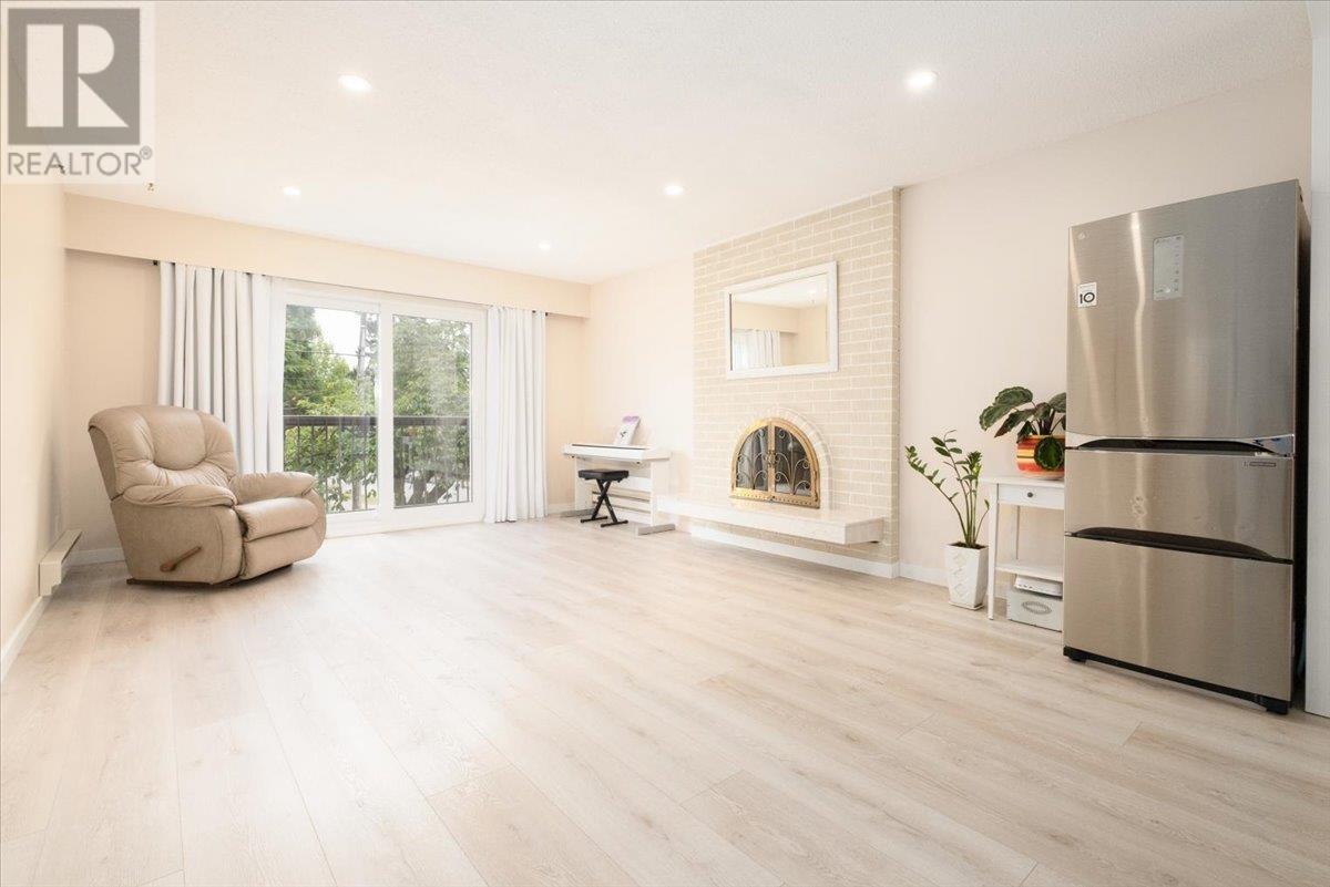 Photo 3 of 7101 Curtis Street, Burnaby BC