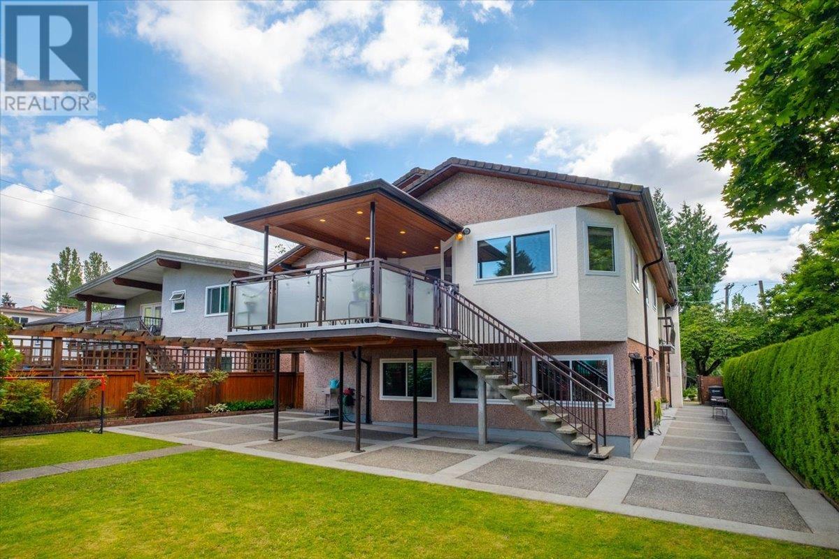 Photo 37 of 7101 Curtis Street, Burnaby BC