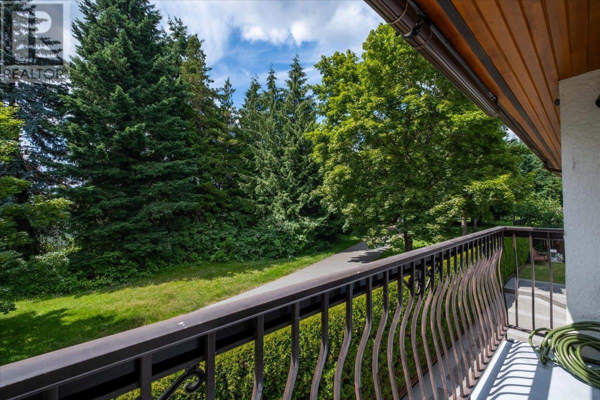 Photo 31 of 7101 Curtis Street, Burnaby BC