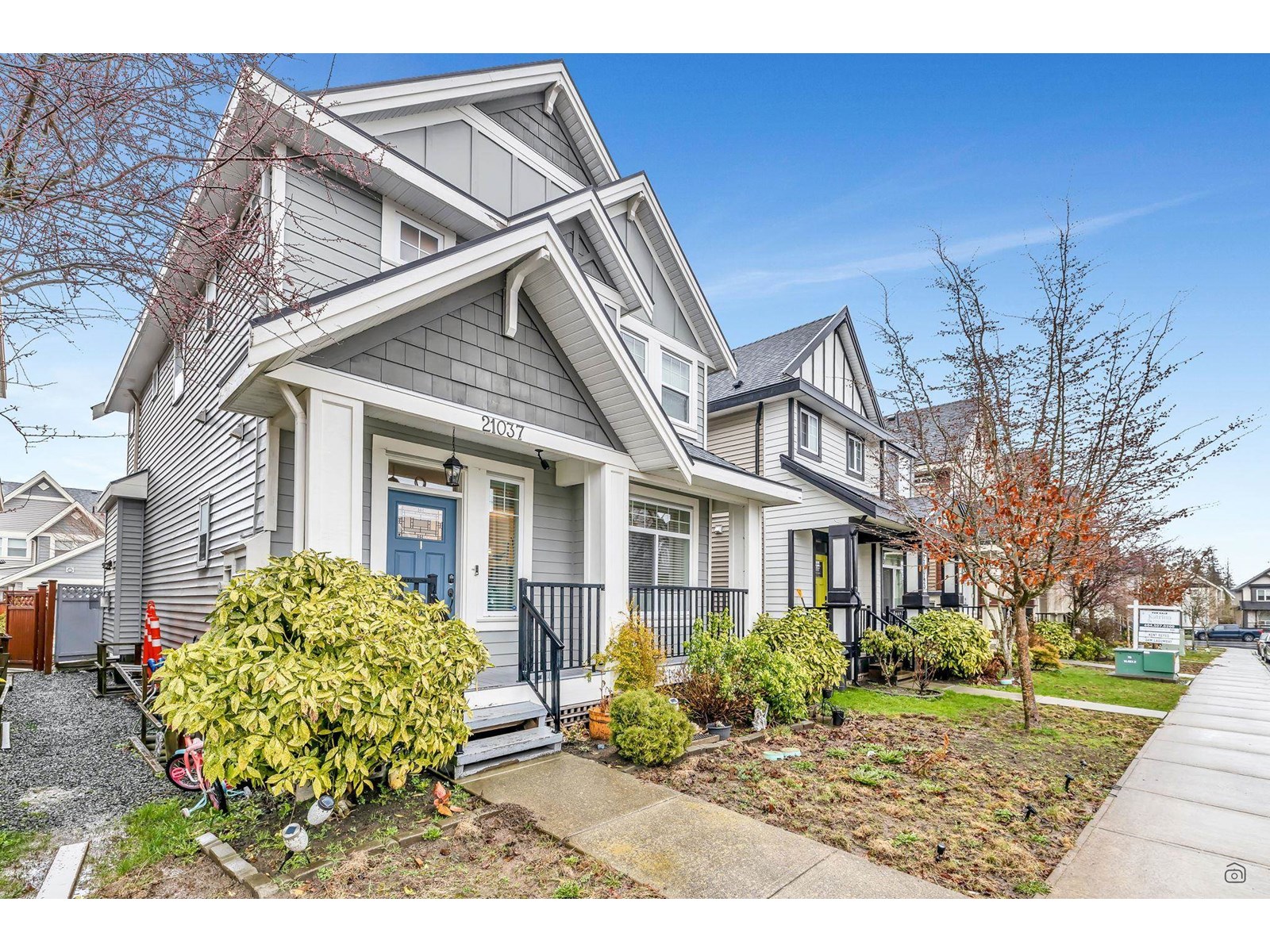 Photo 2 of 21037 77 Avenue, Langley BC