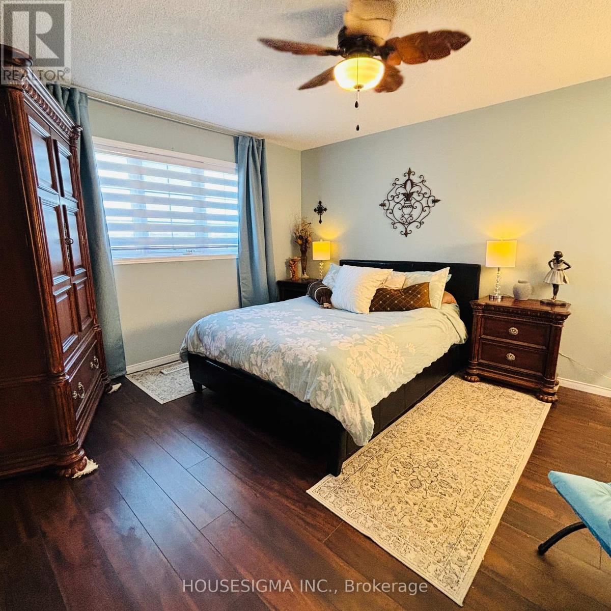 Photo 18 of 54 Weymouth Road, Barrie ON