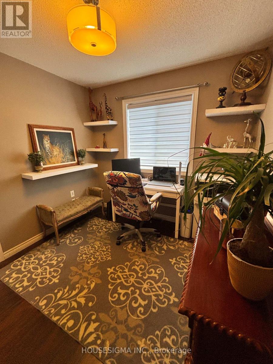 Photo 23 of 54 Weymouth Road, Barrie ON