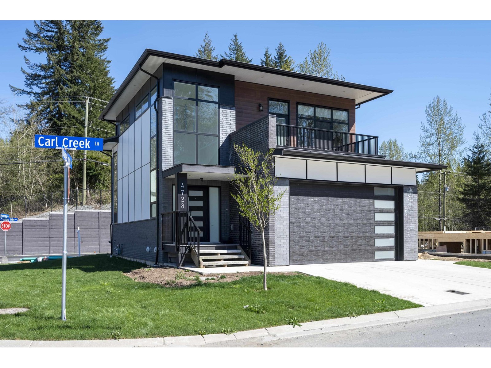 Photo 12 of 4728 Carl Creek Lane, Abbotsford BC