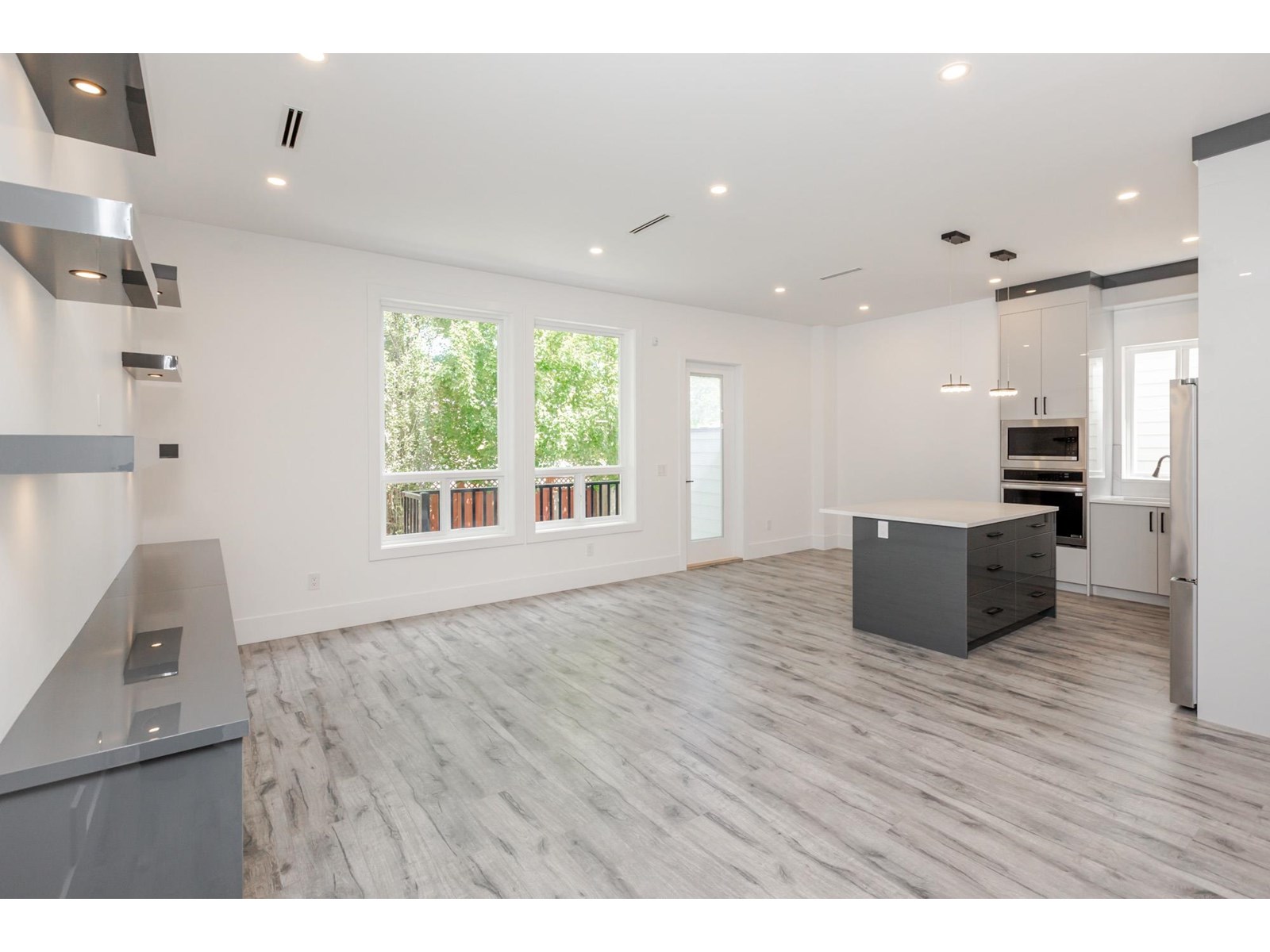 Photo 4 of 11729 85 A Avenue, Delta BC