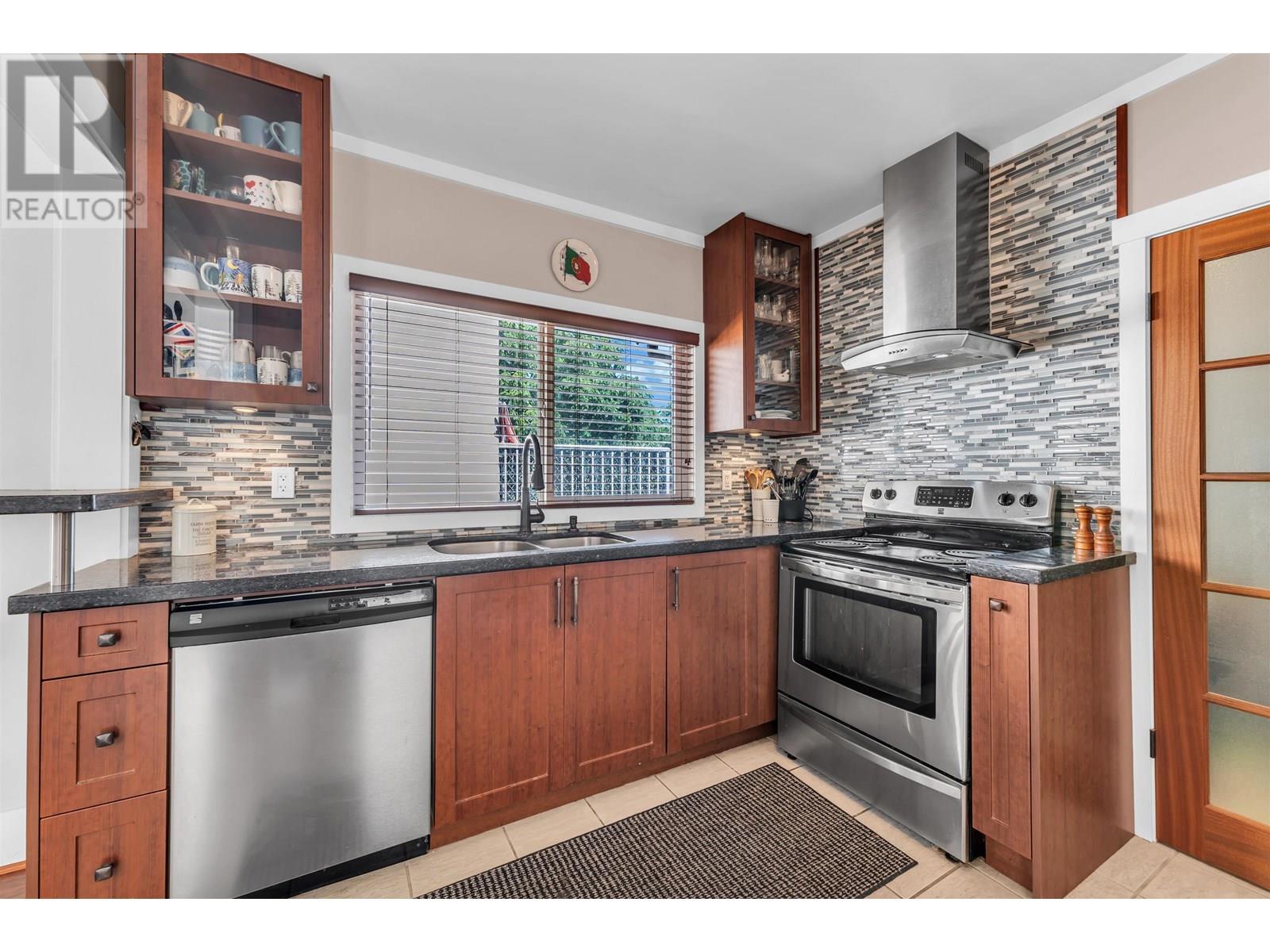 Photo 11 of 4160 St Catherines Street, Vancouver BC
