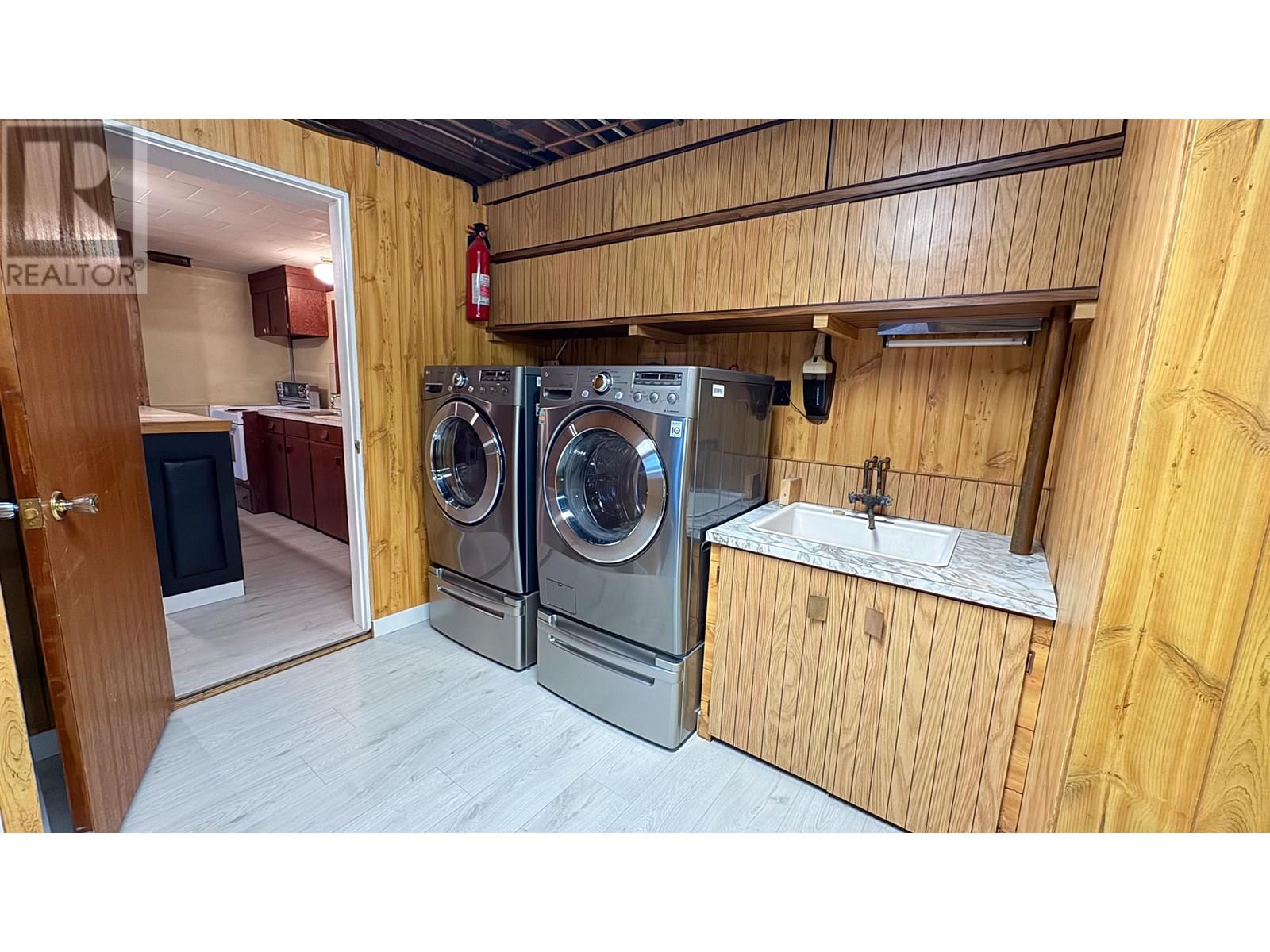 Photo 38 of 646 Claremont Street, Coquitlam BC